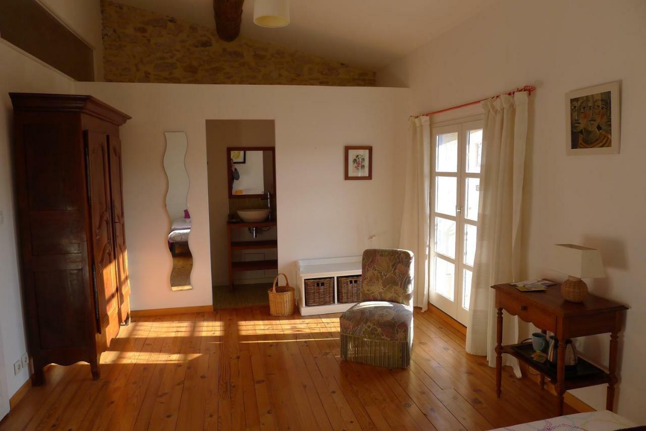 Chambres D'Hotes Dans Maison D'Artiste Galargues Exterior photo